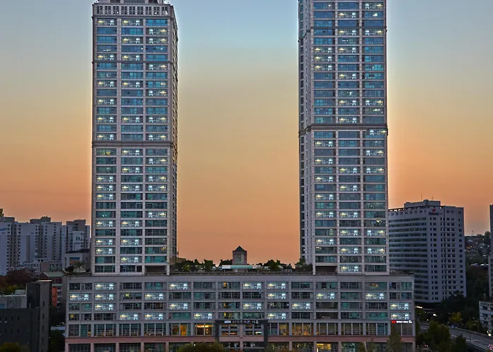 Hotel Brown