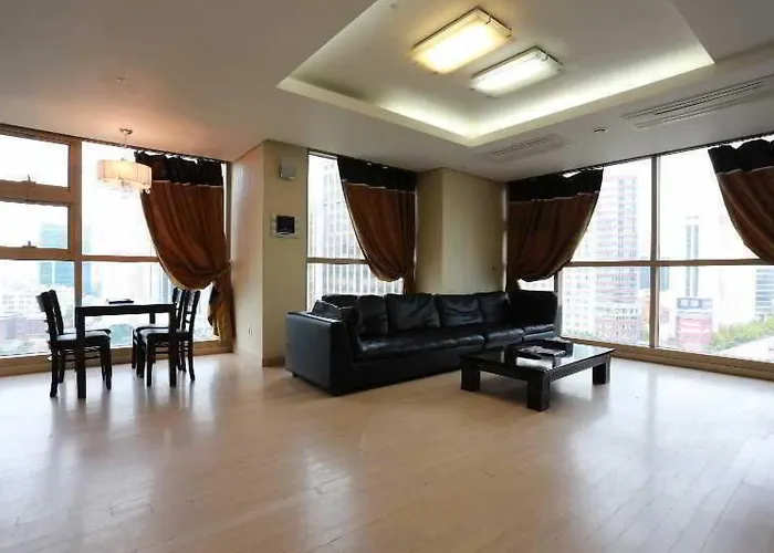 Hotel Brown
